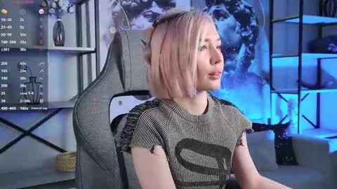 Rey online show from December 3, 5:44 pm