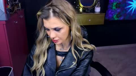 Sarah online show from October 20, 8:09 pm