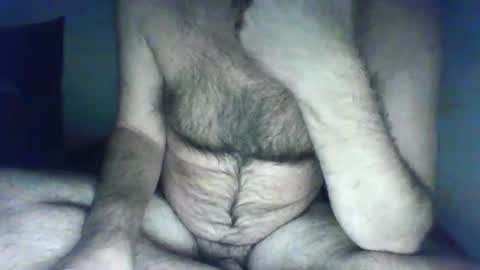 Snapshot of feyo123 chatting on December 17, 8:21 pm Beachmancan online show from December 17, 8:21 pm