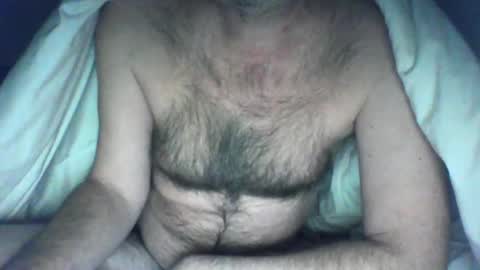 Snapshot of feyo123 chatting on December 24, 7:33 pm Beachmancan online show from December 24, 7:33 pm