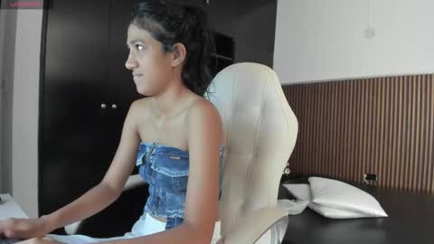 Snapshot of ffreyja_ chatting on October 24, 4:25 pm Freyja online show from October 24, 4:25 pm