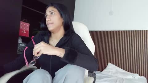 Freyja  online show from December 19, 4:47 pm