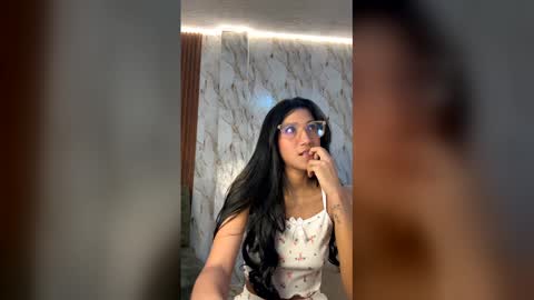 Freyja  online show from February 14, 1:57 am