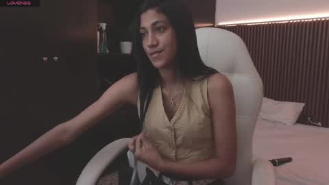 Freyja  online show from April 8, 1:16 am