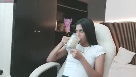 Freyja  online show from April 11, 1:21 am