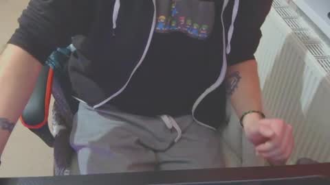 Snapshot of ffys2025 chatting on February 23, 12:19 am ffys2025 online show from February 23, 12:19 am