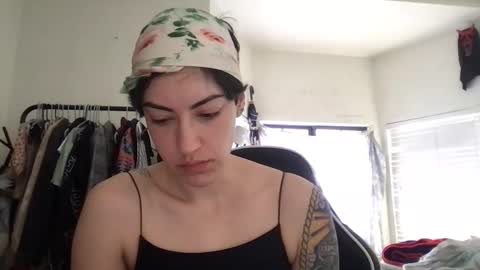 fgsammie online show from March 7, 11:02 pm