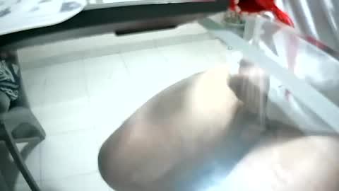 Snapshot of fhiguita chatting on October 1, 2:06 am fhiguita online show from October 1, 2:06 am