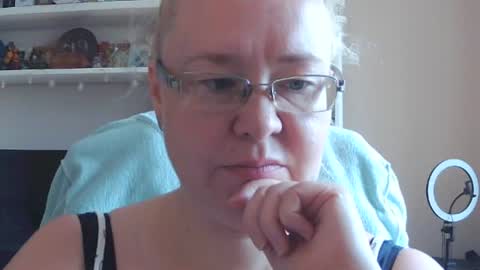 fialkaxl online show from August 3, 3:27 am