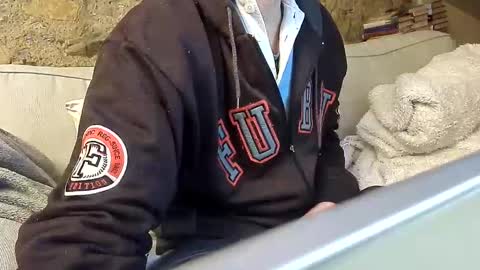 Snapshot of fidelio89 chatting on January 10, 3:48 pm Fid online show from January 10, 3:48 pm