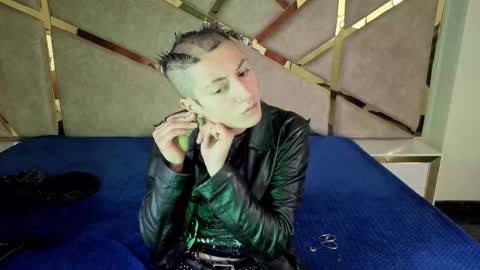   online show from December 2, 12:54 pm