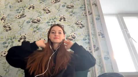 Snapshot of fierce_spell_twinkle_x3 chatting on January 19, 7:34 am fierce_spell_twinkle_x3 online show from January 19, 7:34 am