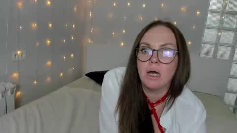 Snapshot of fiery_stella chatting on March 6, 2:29 pm Fiery Stella online show from March 6, 2:29 pm