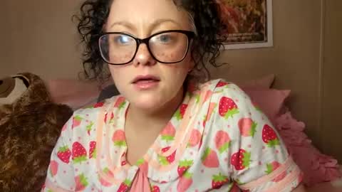 Snapshot of fieryminx67 chatting on September 19, 5:24 pm fieryminx67 online show from September 19, 5:24 pm