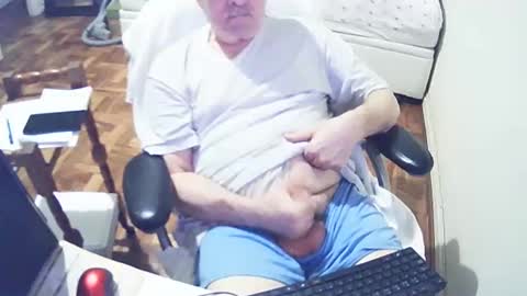 Snapshot of filhober chatting on January 15, 1:02 am filhober online show from January 15, 1:02 am