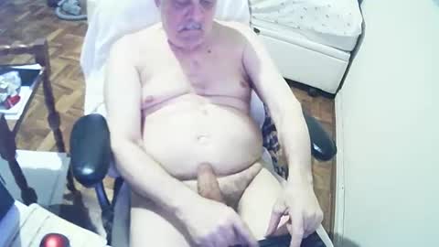 Snapshot of filhober chatting on March 4, 1:01 am filhober online show from March 4, 1:01 am