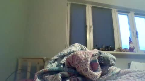 Snapshot of filipek757 chatting on November 23, 2:28 pm filipek757 online show from November 23, 2:28 pm