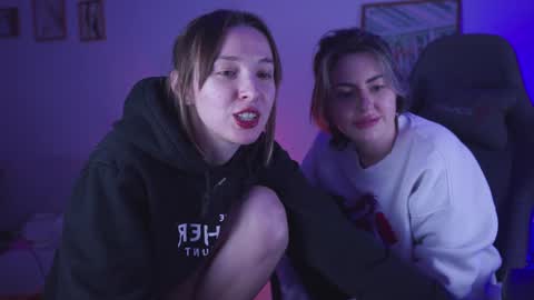 Snapshot of filipinaadams chatting on December 7, 2:35 pm cap and Lana online show from December 7, 2:35 pm