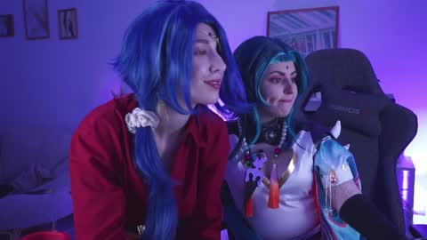 Snapshot of filipinaadams chatting on December 8, 11:46 am cap and Lana online show from December 8, 11:46 am