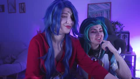 Snapshot of filipinaadams chatting on December 8, 2:52 pm cap and Lana online show from December 8, 2:52 pm