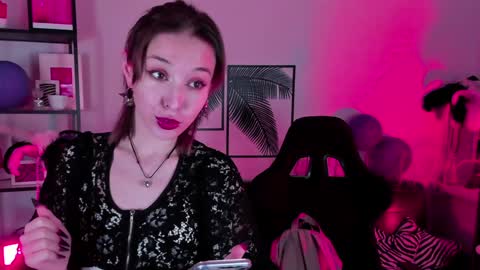 Snapshot of filipinaadams chatting on December 18, 8:31 am cap and Lana online show from December 18, 8:31 am