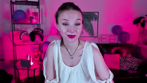 Snapshot of filipinaadams chatting on December 18, 2:38 pm cap and Lana online show from December 18, 2:38 pm