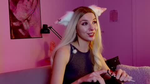 Snapshot of filipinaadams chatting on December 22, 2:38 pm cap and Lana online show from December 22, 2:38 pm