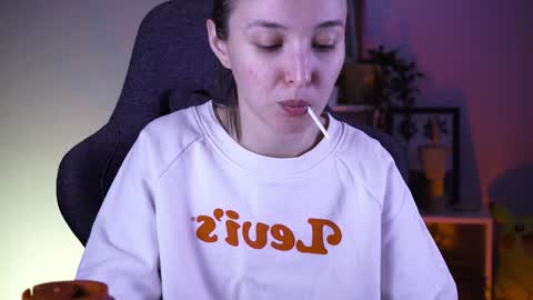 Snapshot of filipinaadams chatting on December 26, 2:37 pm cap and Lana online show from December 26, 2:37 pm