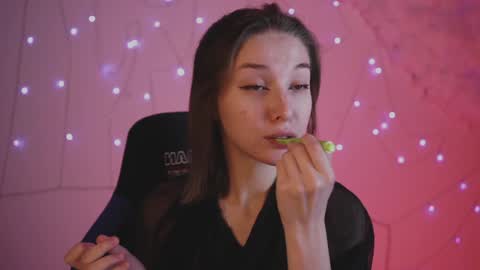 Snapshot of filipinaadams chatting on January 8, 8:06 am cap and Lana online show from January 8, 8:06 am