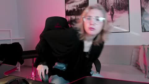 Snapshot of filipinaadams chatting on February 7, 8:01 am cap and Lana online show from February 7, 8:01 am