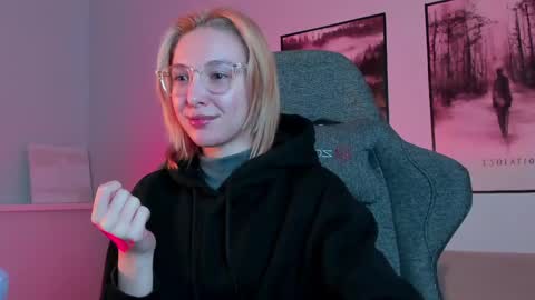 Snapshot of filipinaadams chatting on February 22, 2:06 am cap and Lana online show from February 22, 2:06 am