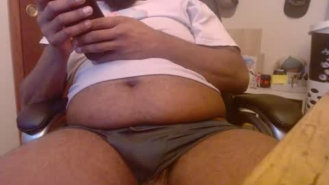 Snapshot of filisdude chatting on December 5, 5:04 am frank online show from December 5, 5:04 am