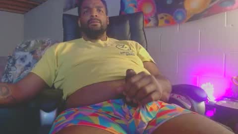 Snapshot of filisdude chatting on November 15, 6:44 am frank online show from November 15, 6:44 am