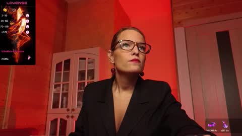 Lady online show from December 5, 9:18 am