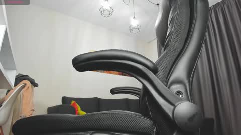 FindomGuyXXX online show from November 4, 6:51 pm