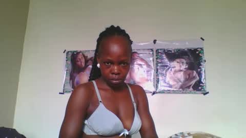 Snapshot of fine_melanin chatting on September 14, 5:39 am caro online show from September 14, 5:39 am