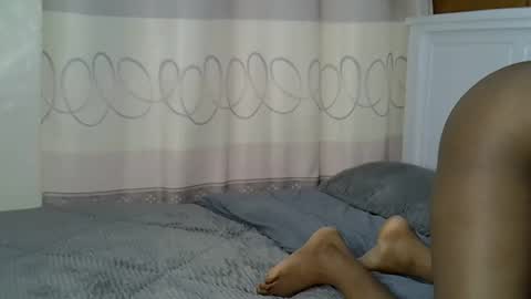 fine_queen12 online show from December 2, 5:15 am