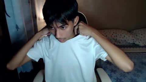 fineboii_rey18 online show from November 11, 4:34 am