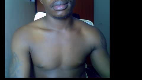 Snapshot of fineebony chatting on May 13, 11:22 pm HOT AND SWEET online show from May 13, 11:22 pm