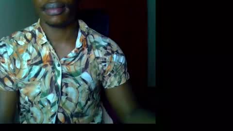 Snapshot of fineebony chatting on May 14, 11:44 pm HOT AND SWEET online show from May 14, 11:44 pm