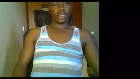 Snapshot of fineebony chatting on May 15, 11:50 am HOT AND SWEET online show from May 15, 11:50 am