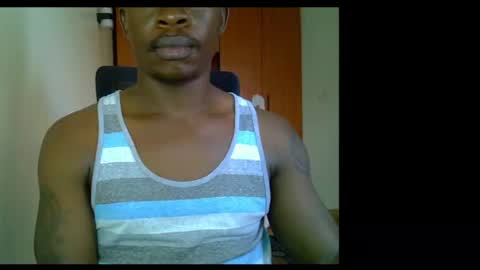 Snapshot of fineebony chatting on May 16, 6:32 am HOT AND SWEET online show from May 16, 6:32 am