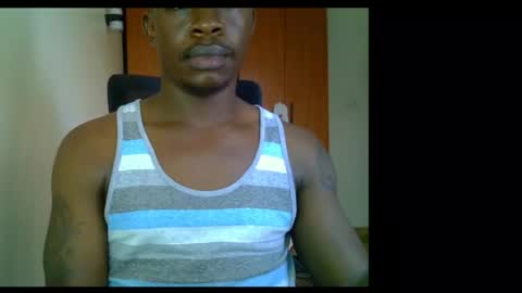 Snapshot of fineebony chatting on May 16, 6:54 am HOT AND SWEET online show from May 16, 6:54 am