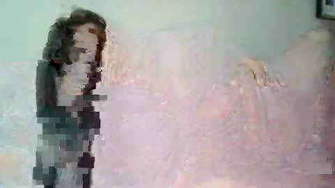 Snapshot of finelinelinefine chatting on February 17, 1:13 am finelinelinefine online show from February 17, 1:13 am