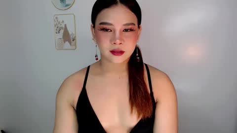 Jasmine online show from May 22, 9:42 pm