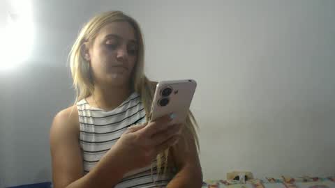 hotmilk online show from December 17, 3:39 am