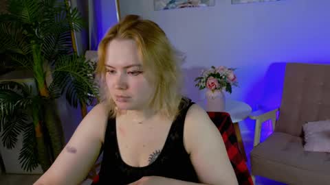 Fiona online show from April 8, 10:54 pm