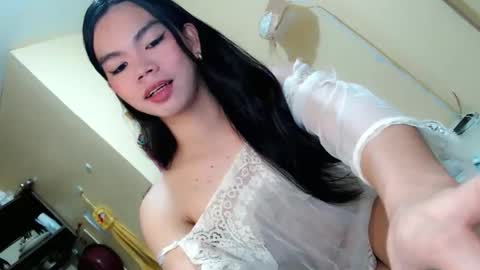 FIONA online show from April 14, 2:23 pm