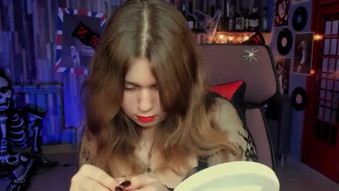 fiora online show from October 30, 1:01 pm