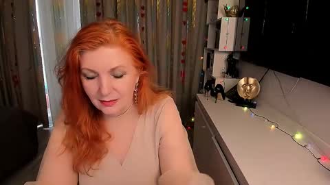 Snapshot of fire_foxone chatting on February 28, 10:41 am FireFox online show from February 28, 10:41 am